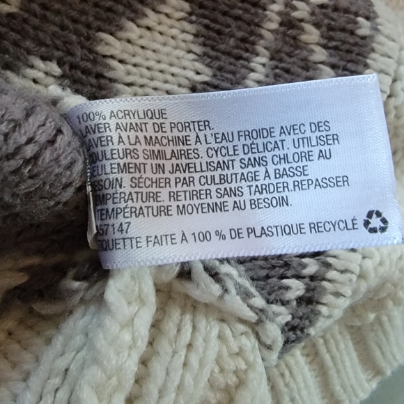 GENUINE Kids OSHKOSH White & Gray Knit poncho 5T - Picture 8 of 9